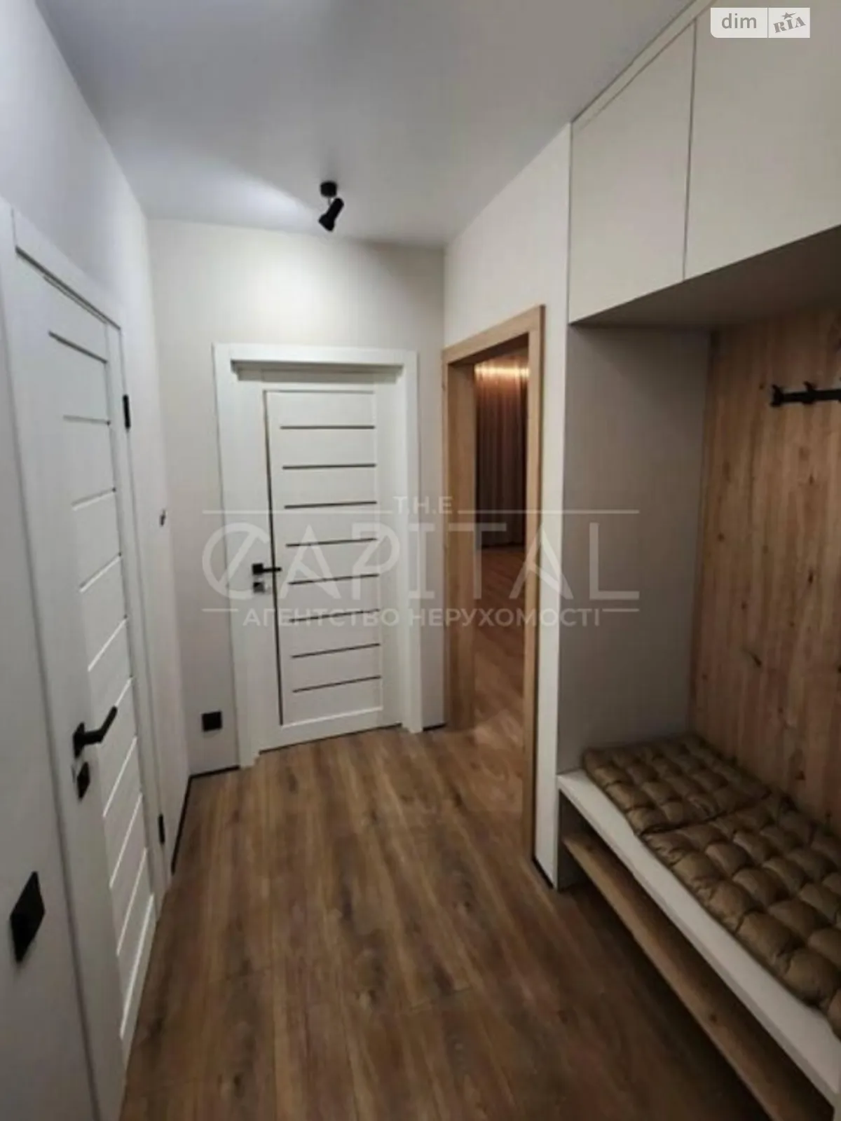 Продается 1-комнатная квартира 41 кв. м в Киеве, ул. Михаила Максимовича