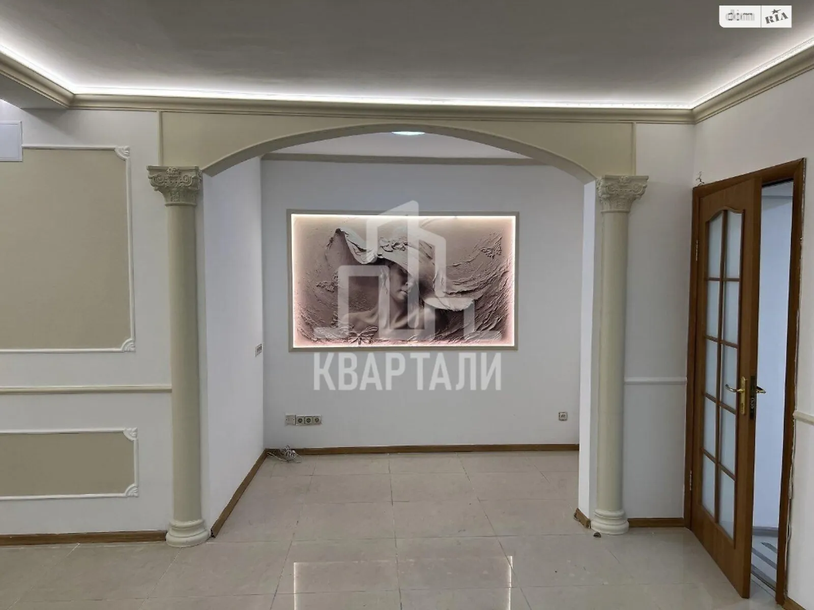 Продается 3-комнатная квартира 90 кв. м в Киеве, ул. Ярославов Вал, 21Г - фото 1