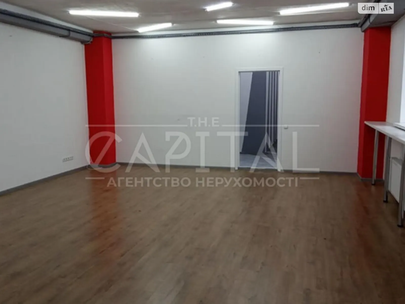 Сдается в аренду офис 86 кв. м в бизнес-центре, цена: 950 $