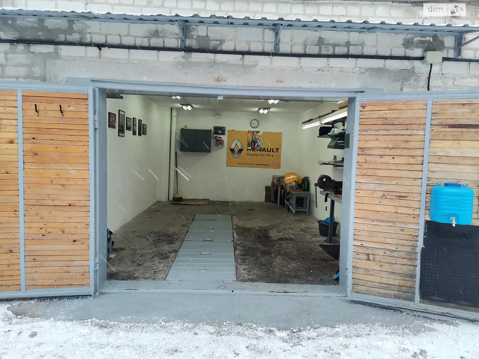 Сдается в аренду место в гаражном кооперативе под легковое авто на 27 кв. м, цена: 3000 грн - фото 1