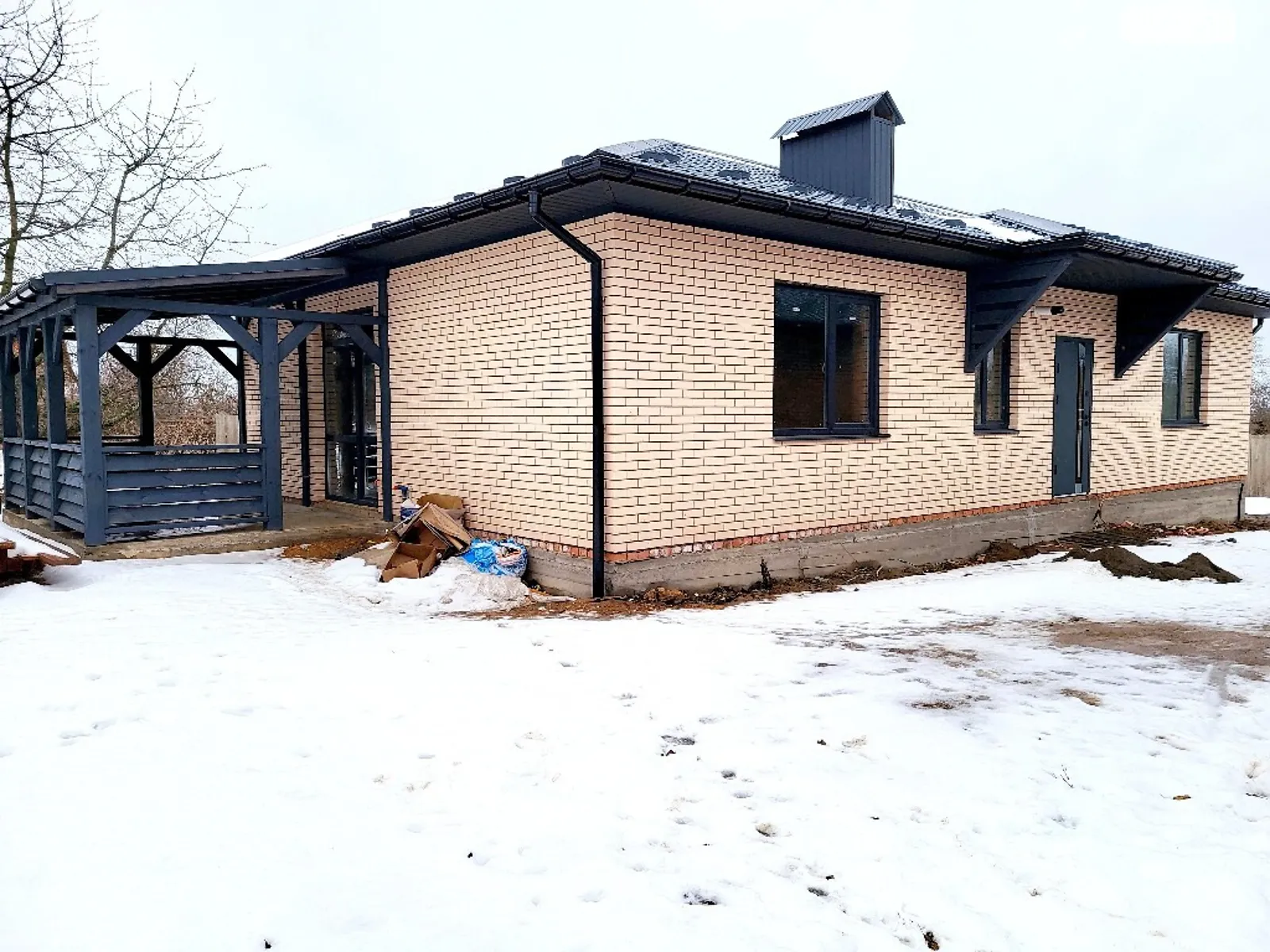 Продається одноповерховий будинок 105 кв. м з верандою, цена: 87000 $ - фото 1