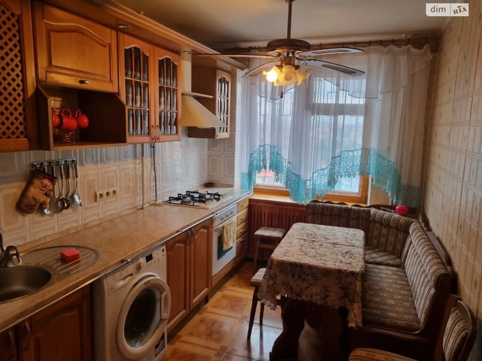 Продается 3-комнатная квартира 68 кв. м в Одессе, ул. Александра Невского