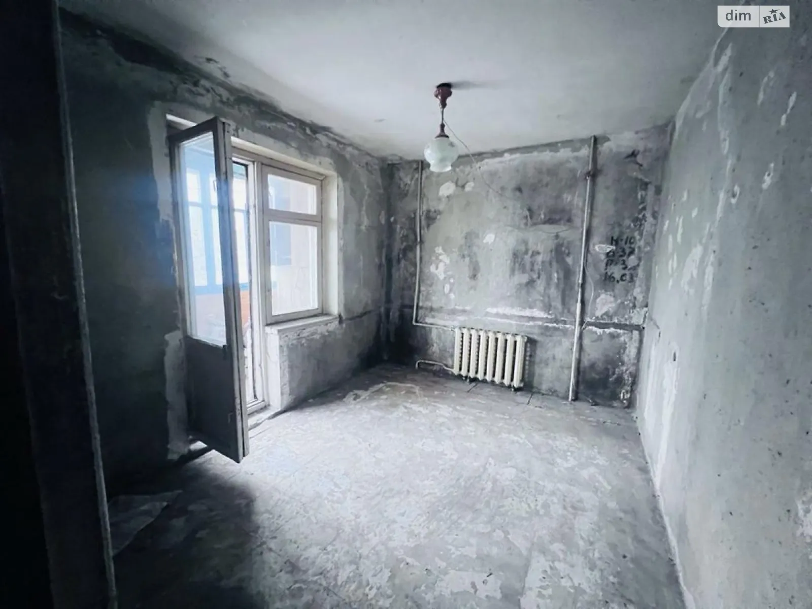 Продается 2-комнатная квартира 59.7 кв. м в Днепре, ул. Михаила Куратченко(Неделина)