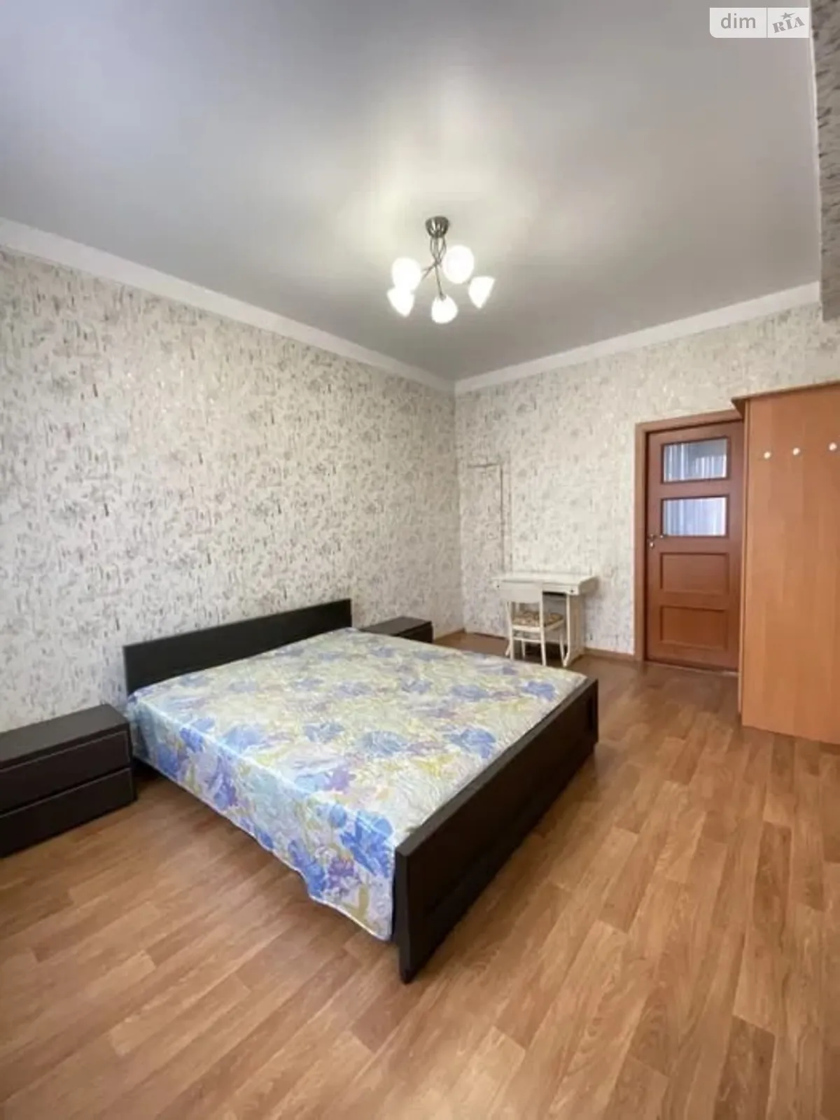 Сдается в аренду 3-комнатная квартира 71 кв. м в Днепре, ул. Криворожская