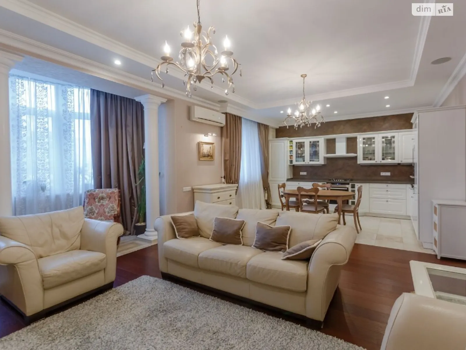 Продается 3-комнатная квартира 126.1 кв. м в Киеве, ул. Александра Конисского(Тургеневская), 76-78