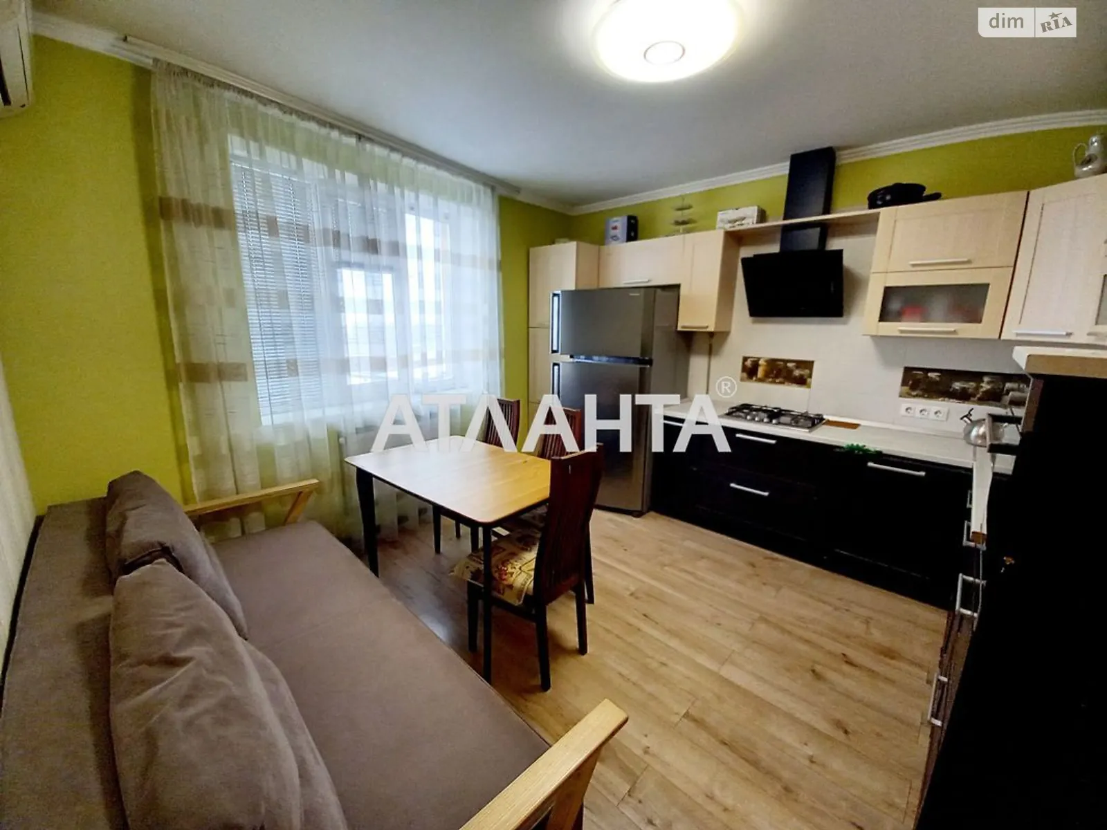 Продается 2-комнатная квартира 75 кв. м в Львове - фото 2