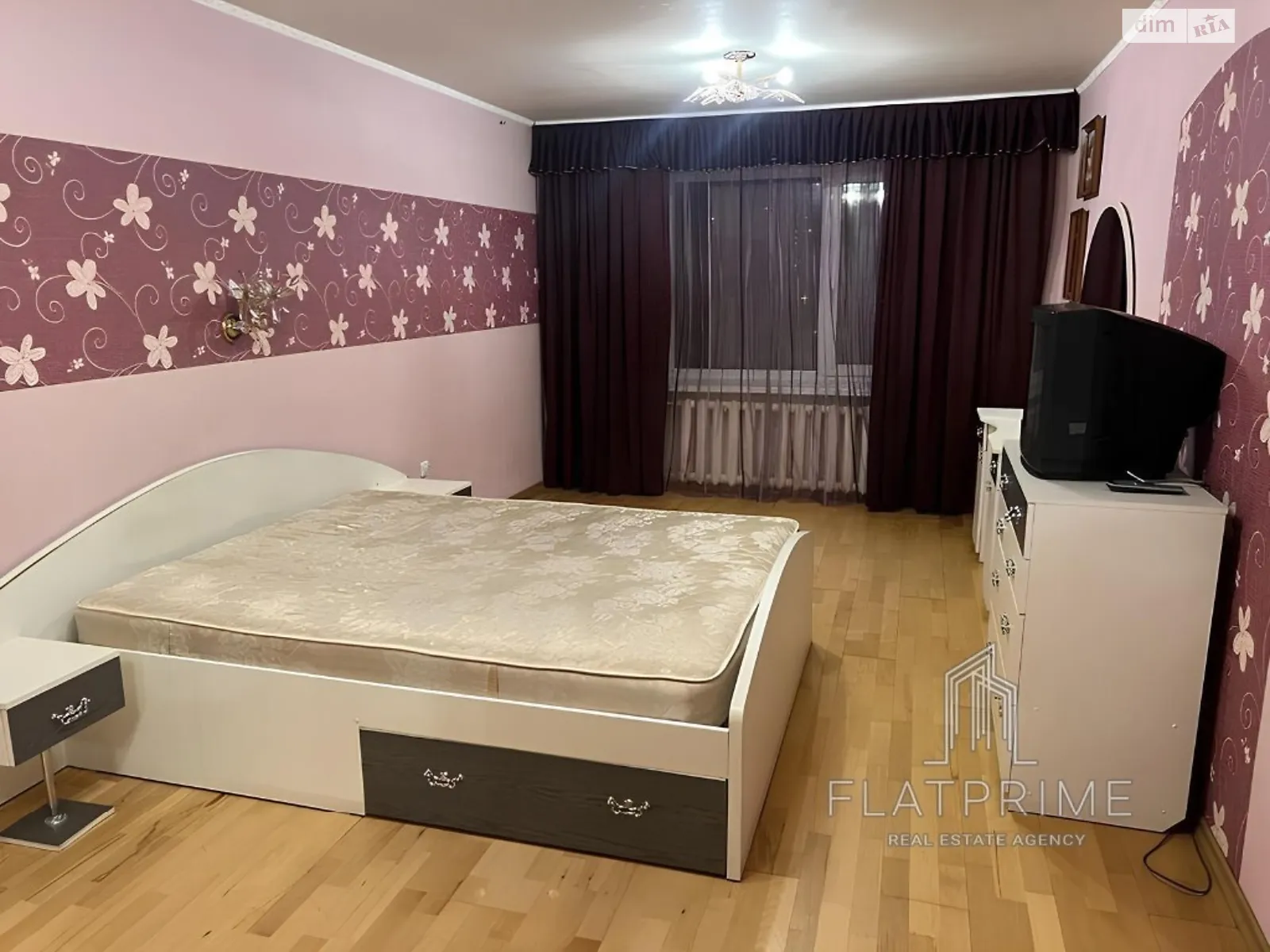 Продается 3-комнатная квартира 102 кв. м в Киеве, просп. Николая  Бажана, 30