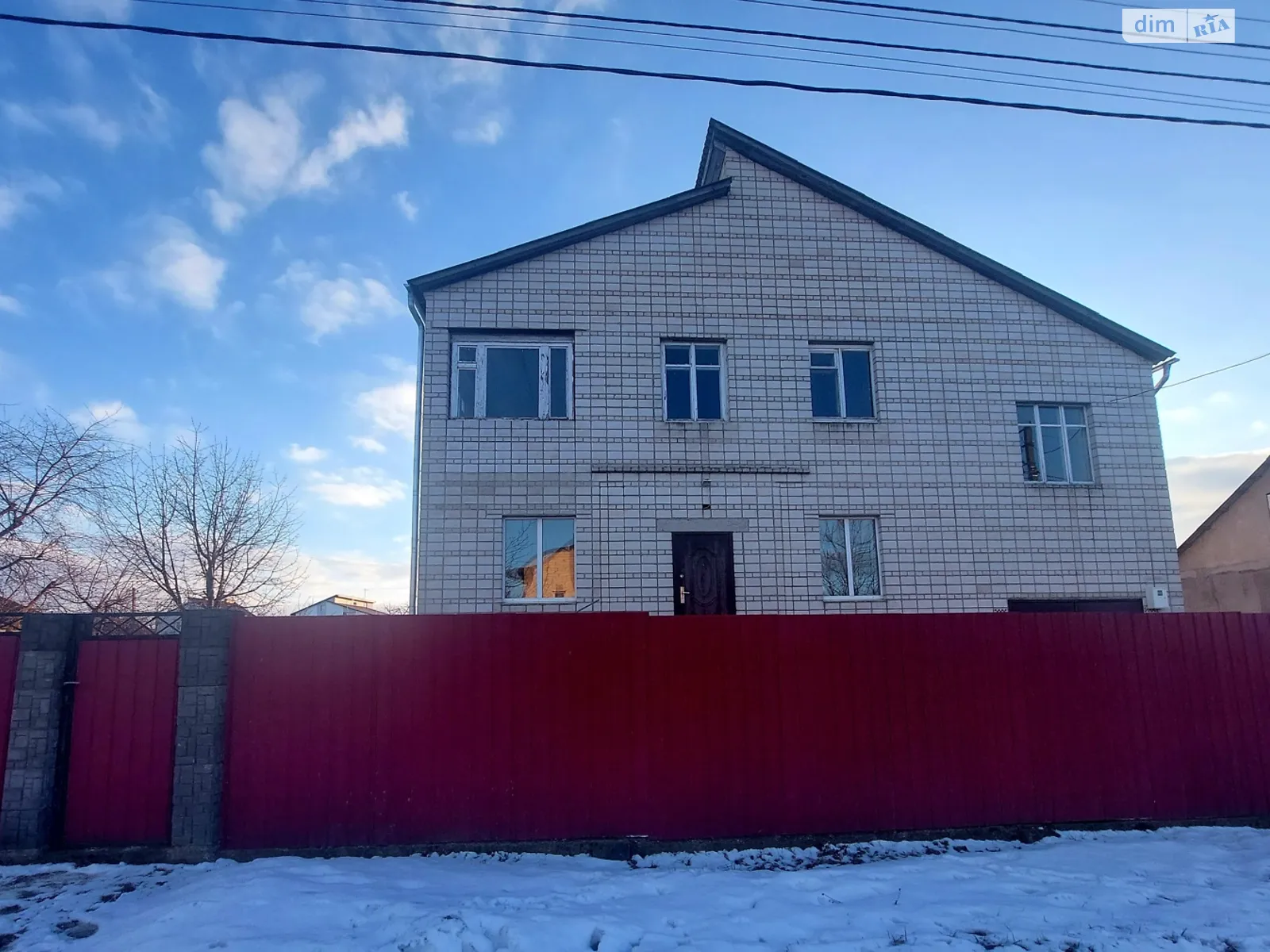 Продається будинок 2 поверховий 210 кв. м з балконом, цена: 64000 $