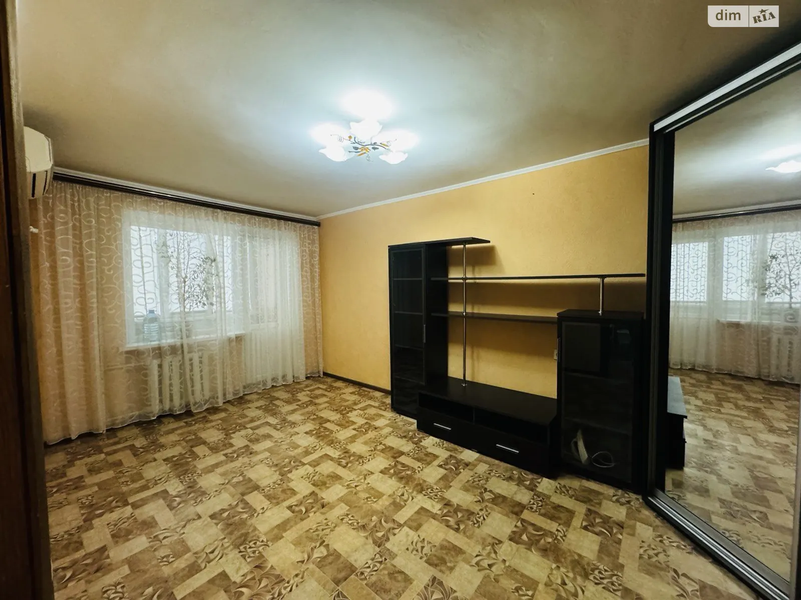 Продается 1-комнатная квартира 29.8 кв. м в Кривом Роге, цена: 11000 $ - фото 1