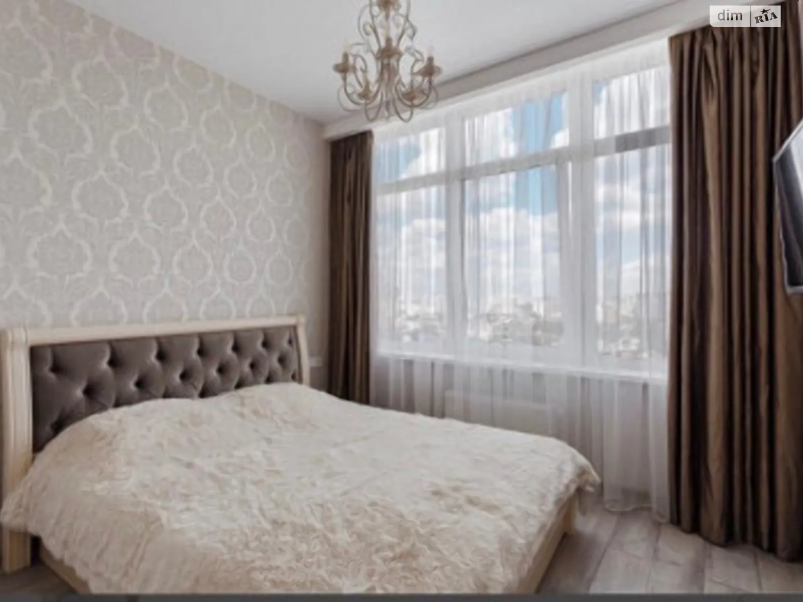 Продається 1-кімнатна квартира 38 кв. м у Одесі, вул. Каманіна, 16А-2 - фото 1