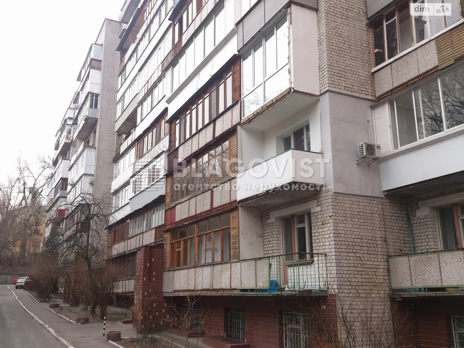 Продается 4-комнатная квартира 100 кв. м в Киеве, ул. Василия Тютюнника, 5Б - фото 1