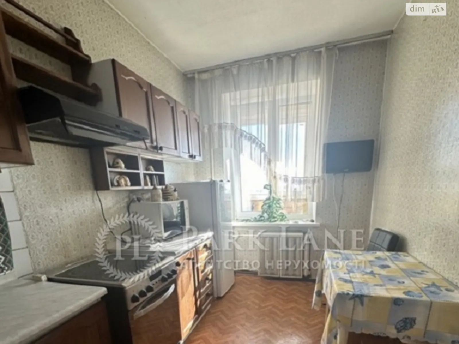 Продается 3-комнатная квартира 77 кв. м в Киеве, ул. Петра Болбочана, 4А
