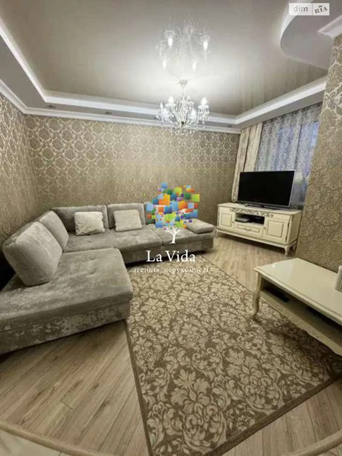 Продается 3-комнатная квартира 95 кв. м в Петропавловской Борщаговке, ул. Садовая