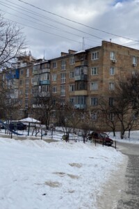 Куплю квартиру в Вышгороде без посредников