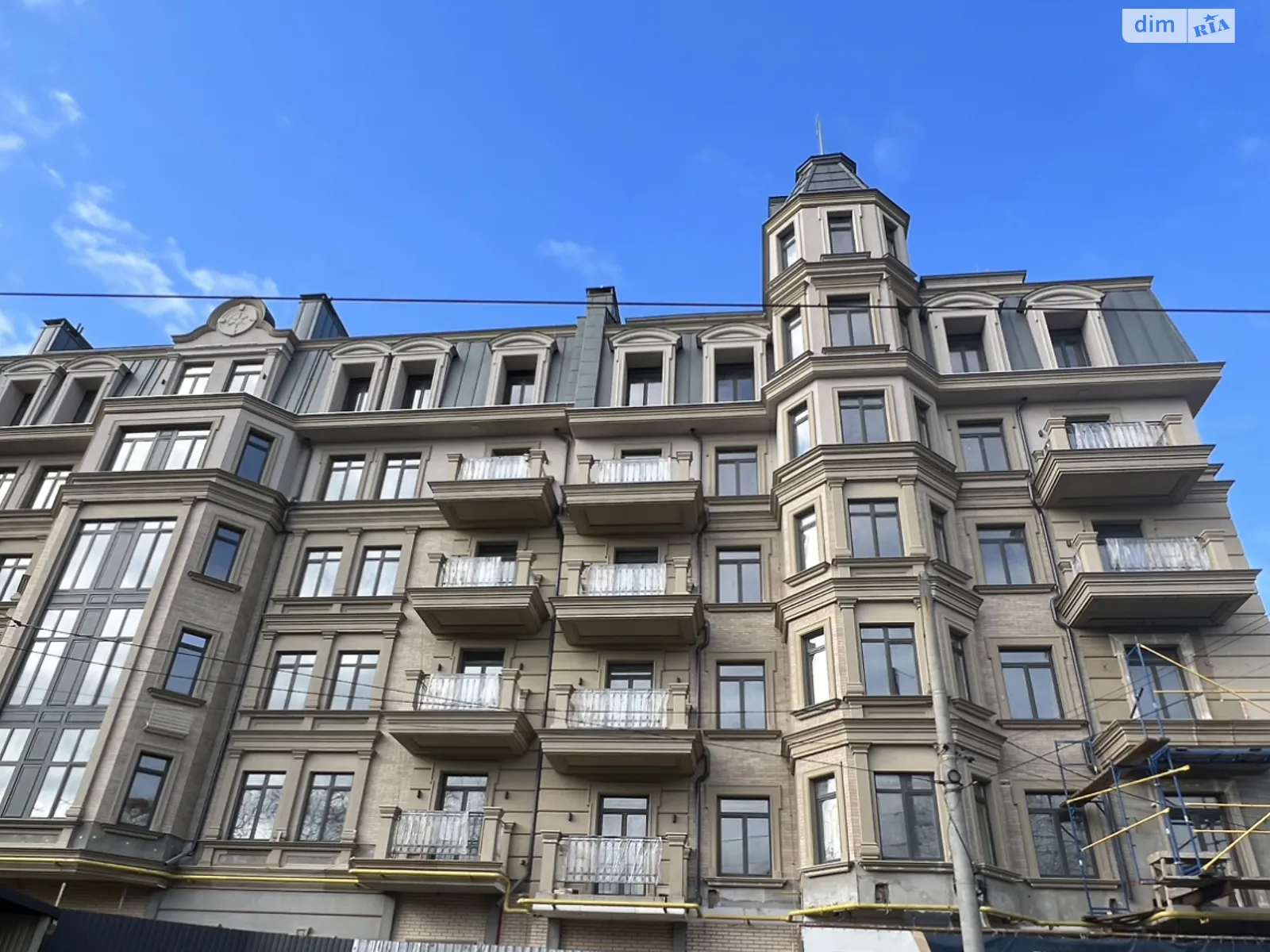 Продается 3-комнатная квартира 140 кв. м в Одессе, Фонтанская дор. - фото 1