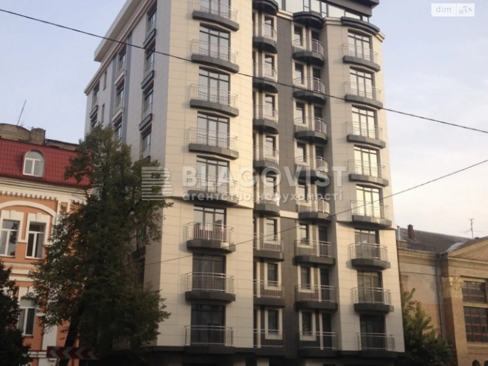 Продается 3-комнатная квартира 182000 кв. м в Киеве, ул. Тарасовская, 9В - фото 1