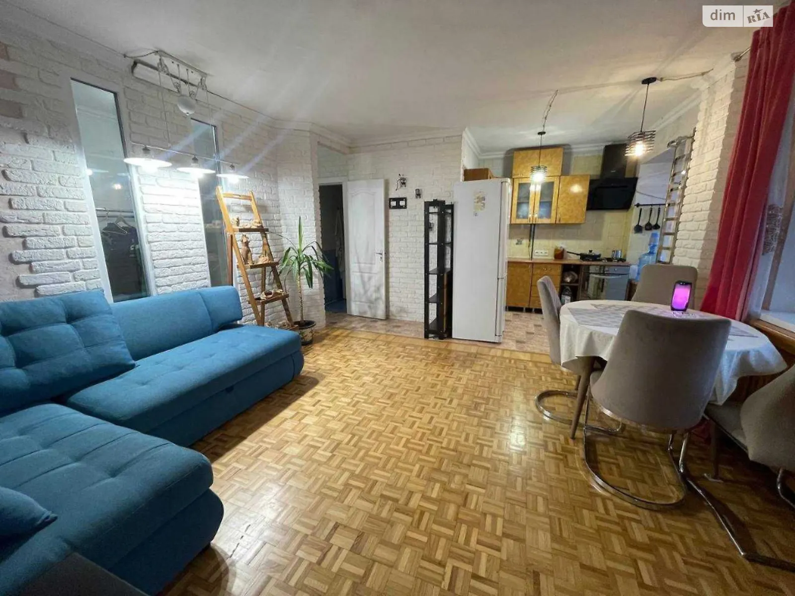 Продается 3-комнатная квартира 55.8 кв. м в Днепре, ул. Грушевского Михаила - фото 1