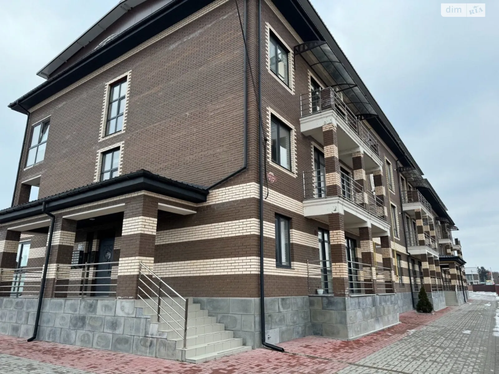 Продается 2-комнатная квартира 74 кв. м в Ровно, цена: 69000 $