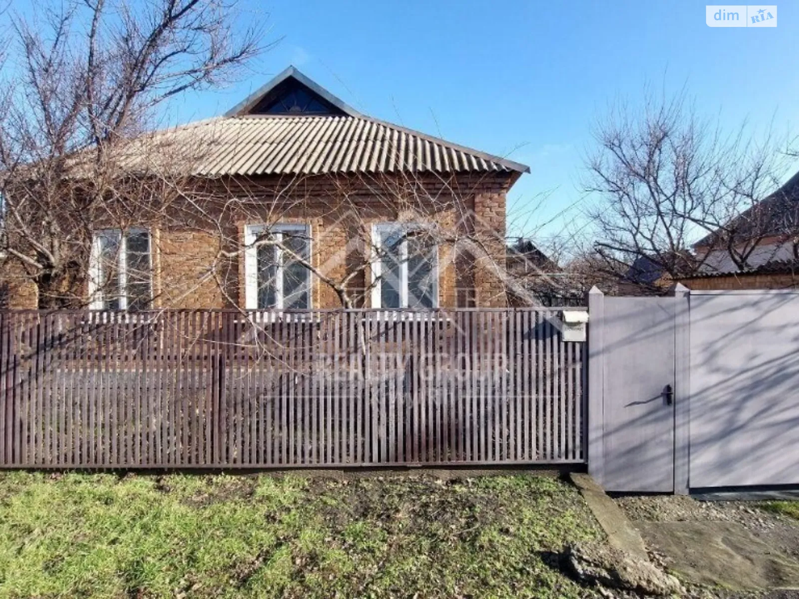 Продається одноповерховий будинок 91 кв. м з каміном, цена: 37000 $