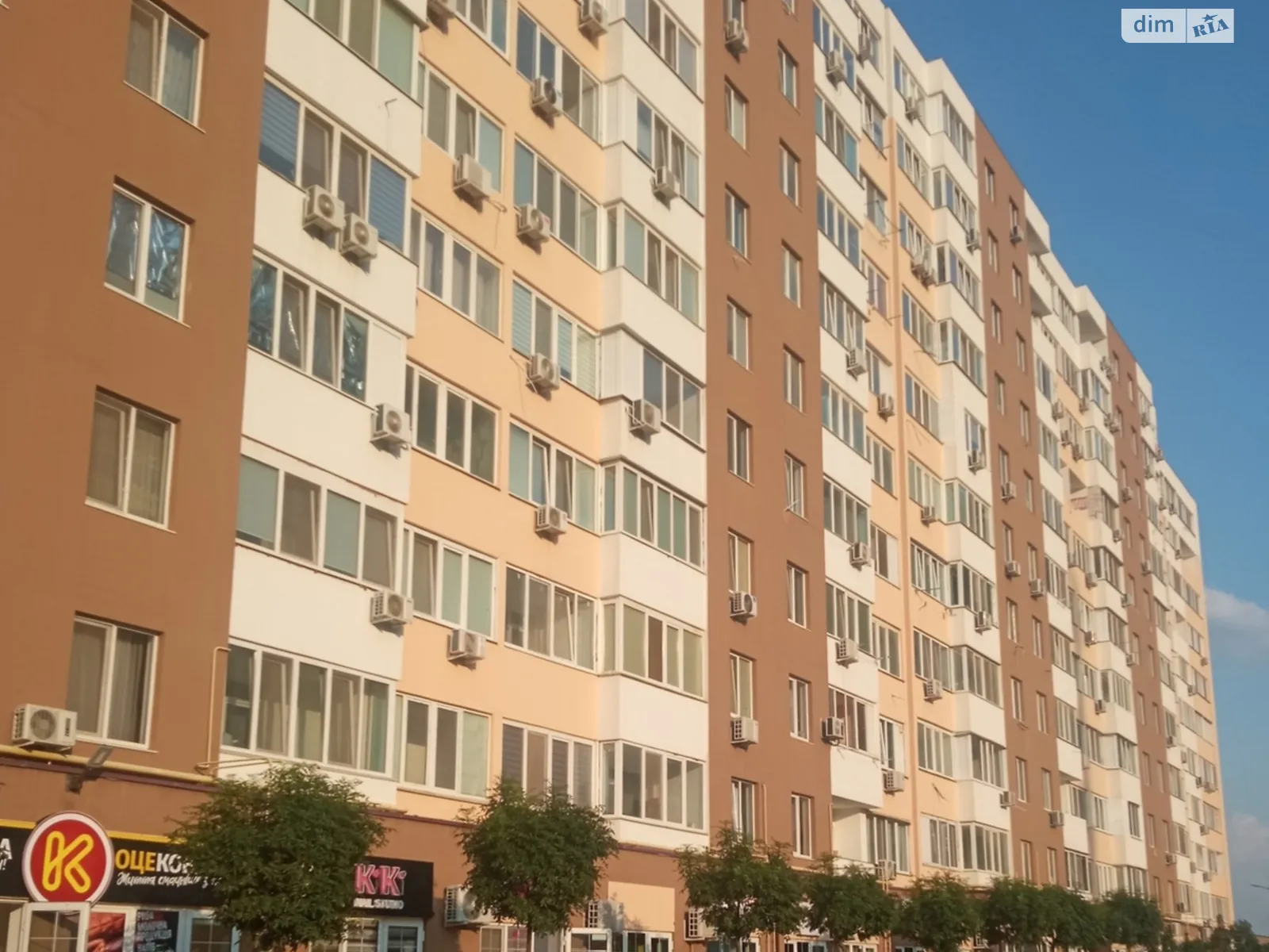 Продается офис 42 кв. м в бизнес-центре, цена: 32000 $ - фото 1