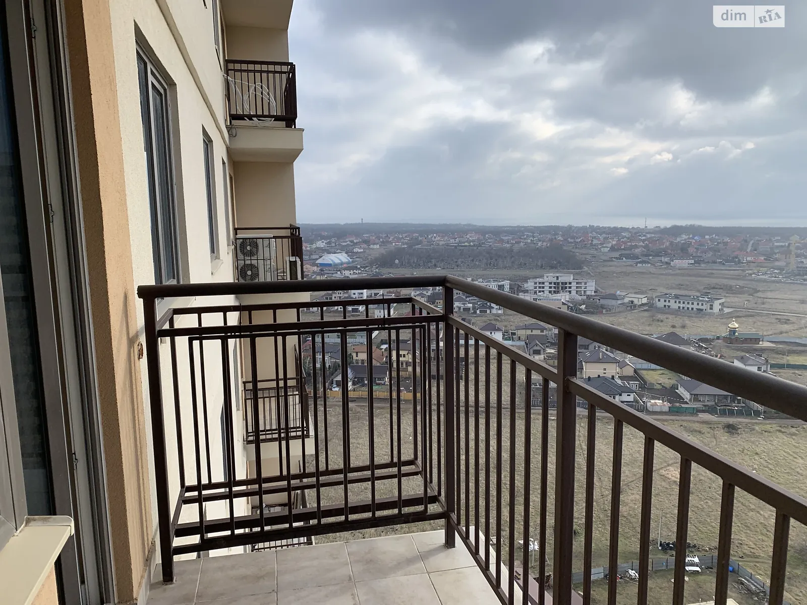 Продается 1-комнатная квартира 44 кв. м в Одессе, ул. Академика Сахарова - фото 1
