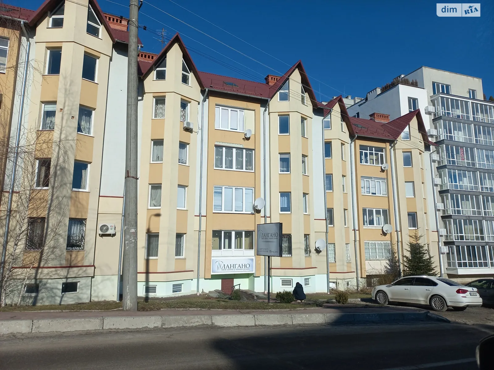 Продается 3-комнатная квартира 217.9 кв. м в Трускавце, цена: 66000 $