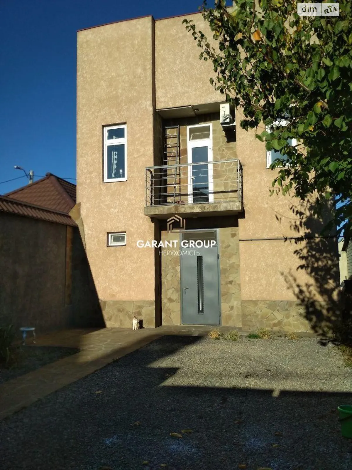 Продается дом на 2 этажа 95 кв. м с камином, цена: 105000 $ - фото 1