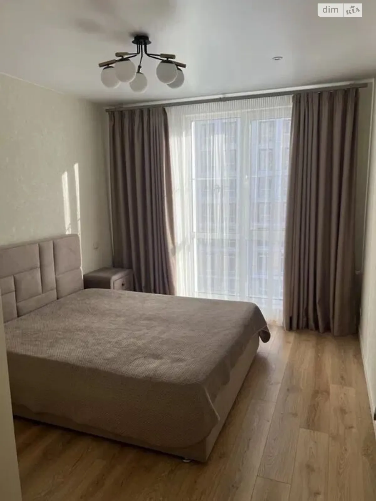 Продается 1-комнатная квартира 41 кв. м в Киеве, ул. Михаила Максимовича, 26Г