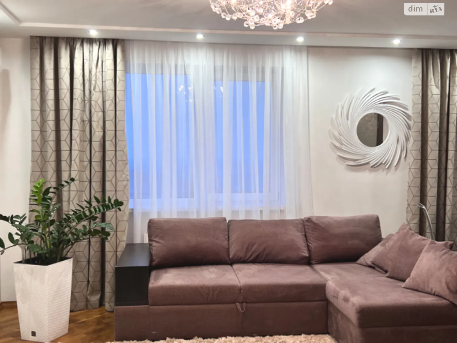 Сдается в аренду 2-комнатная квартира 65 кв. м в Ужгороде, цена: 650 $