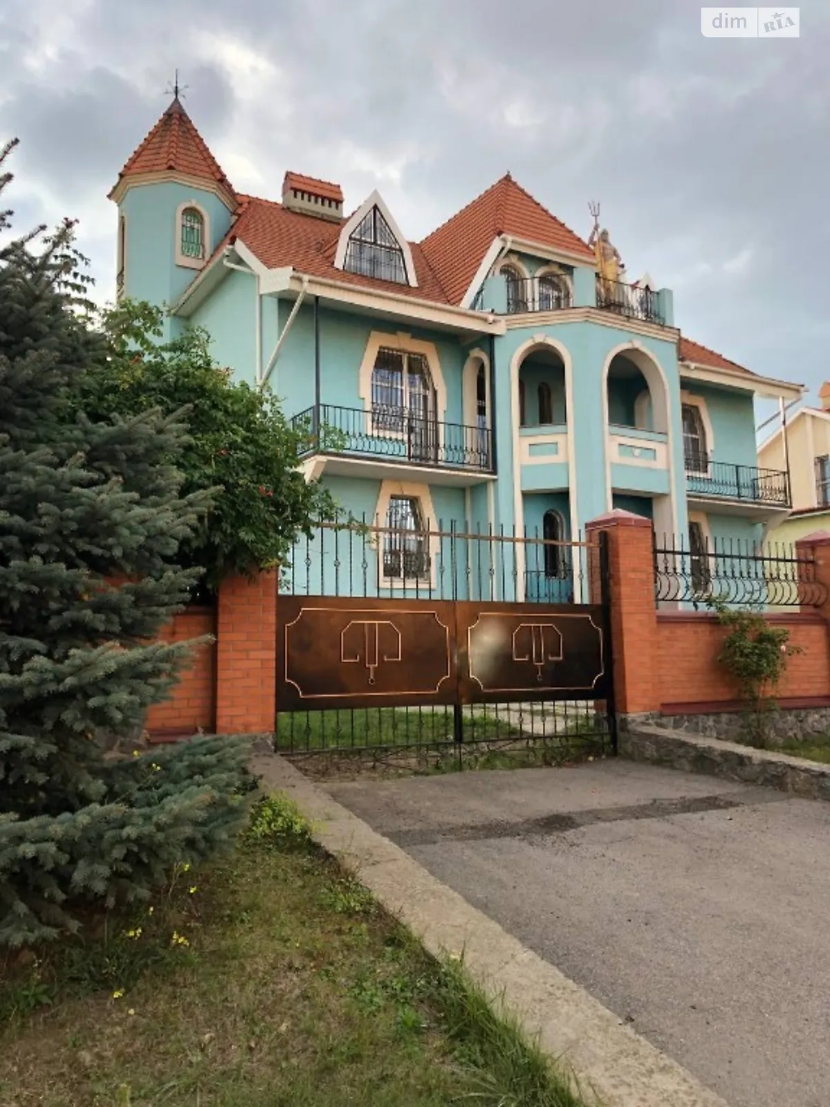 Продается дом на 2 этажа 1014 кв. м с беседкой, цена: 850000 $ - фото 1