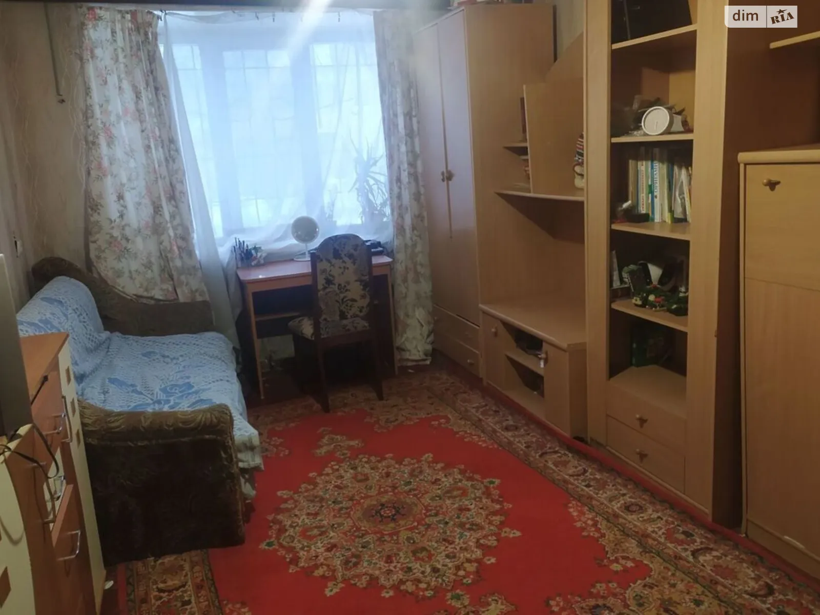 Продается 1-комнатная квартира 27 кв. м в Каменском, цена: 9800 $