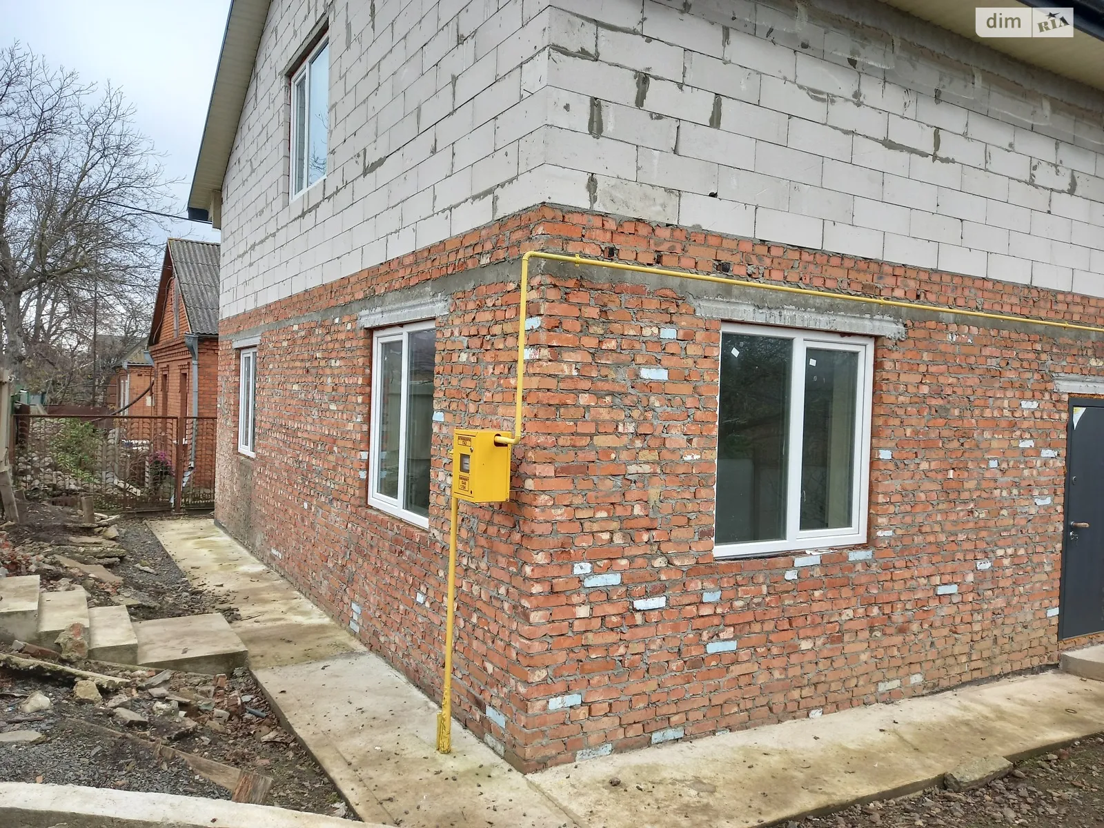 Продается дом на 2 этажа 190 кв. м с участком, цена: 105000 $ - фото 1
