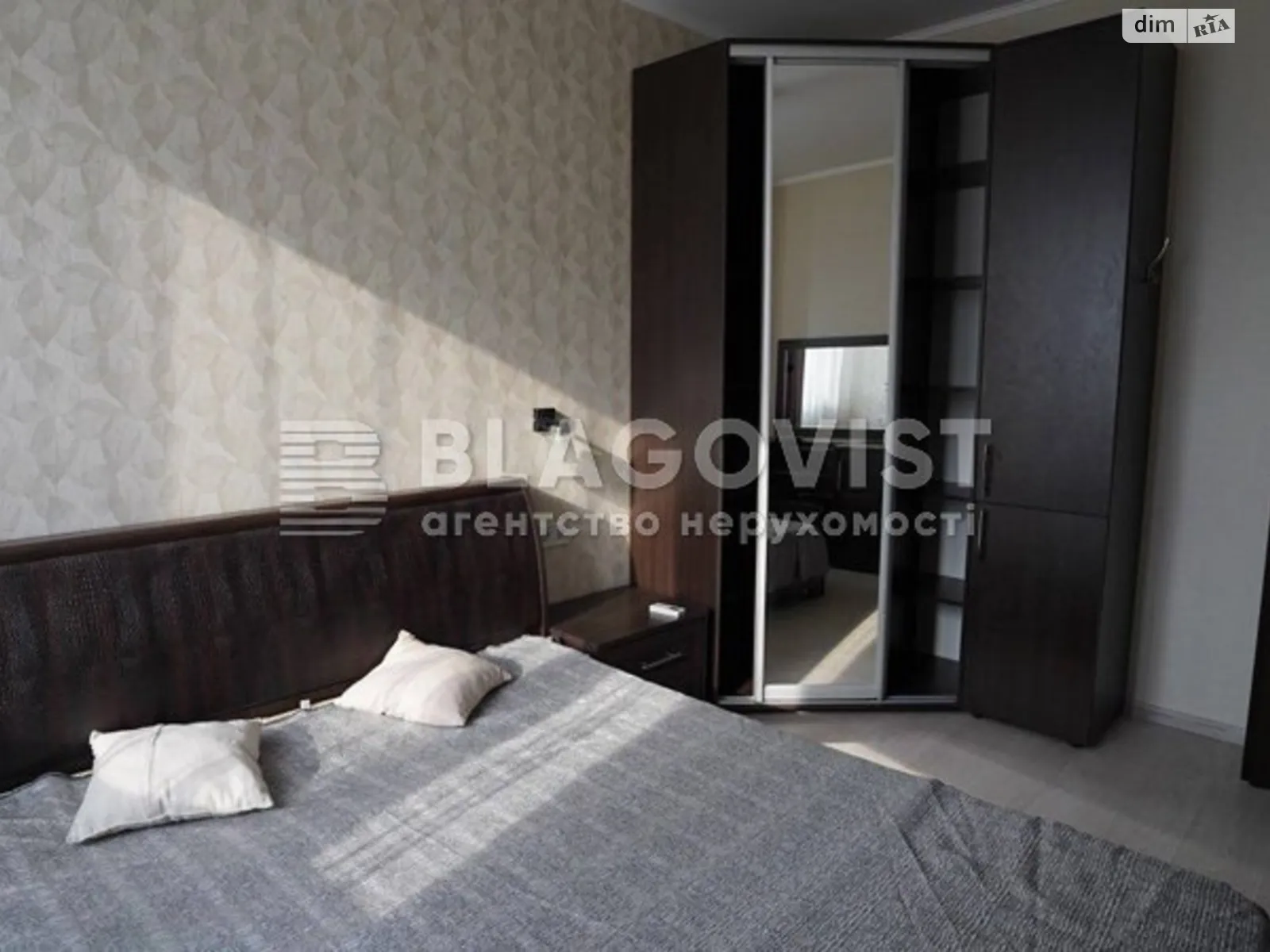 Продается 1-комнатная квартира 50 кв. м в Киеве, ул. Рижская, 73Г - фото 1