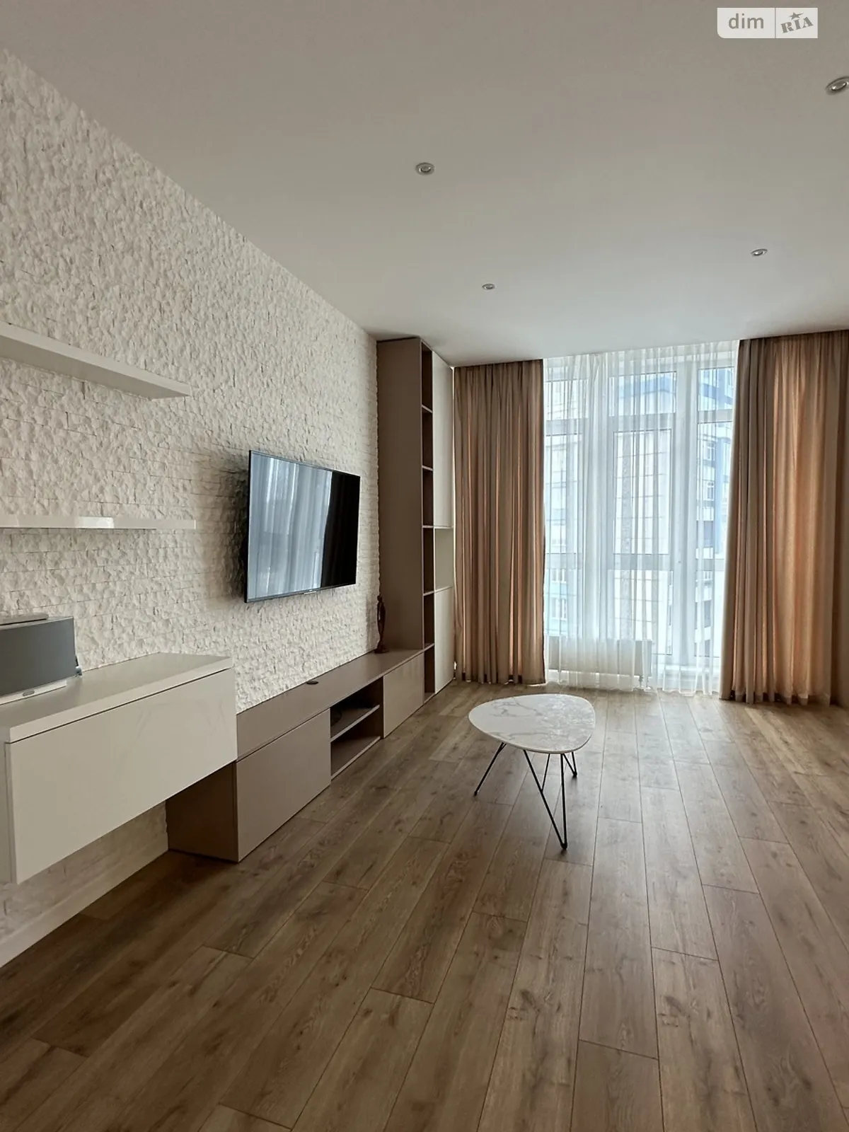 Продается 3-комнатная квартира 104 кв. м в Одессе