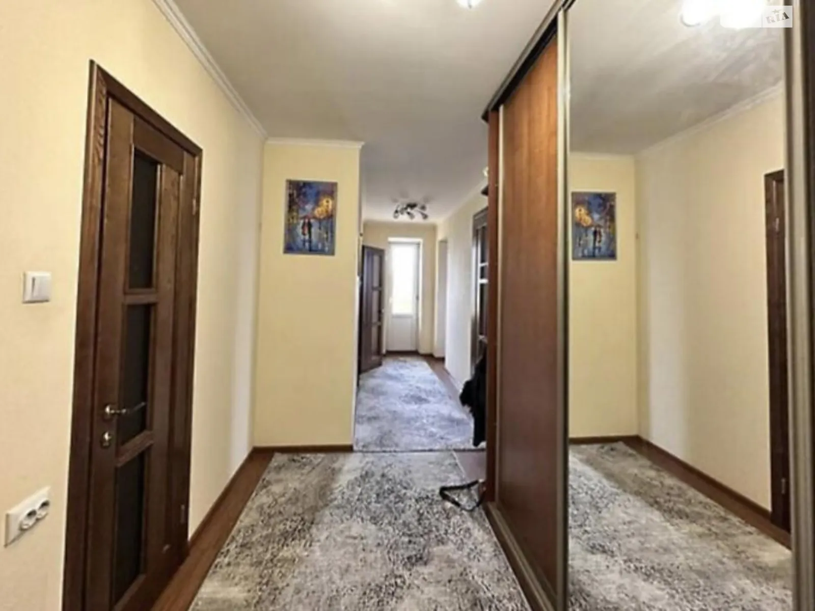 Продается 4-комнатная квартира 128 кв. м в Хмельницком, ул. Каменецкая