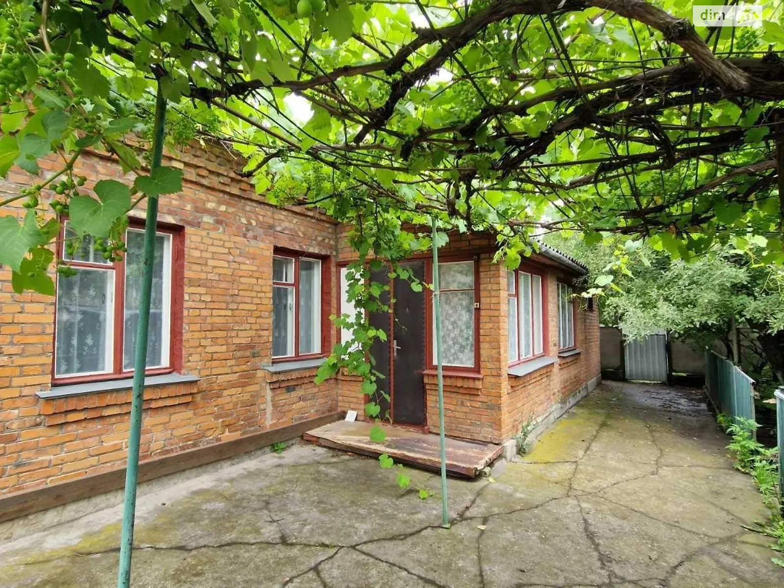 Продается одноэтажный дом 50 кв. м с подвалом, цена: 28000 $ - фото 1