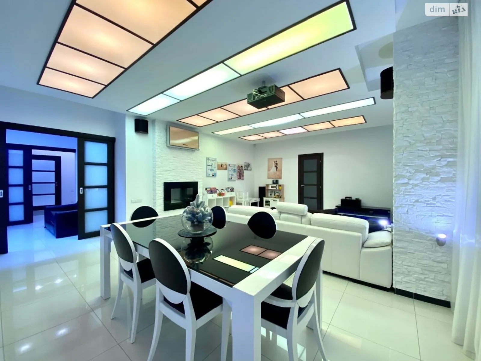 Продается 3-комнатная квартира 170 кв. м в Николаеве, цена: 135000 $ - фото 1
