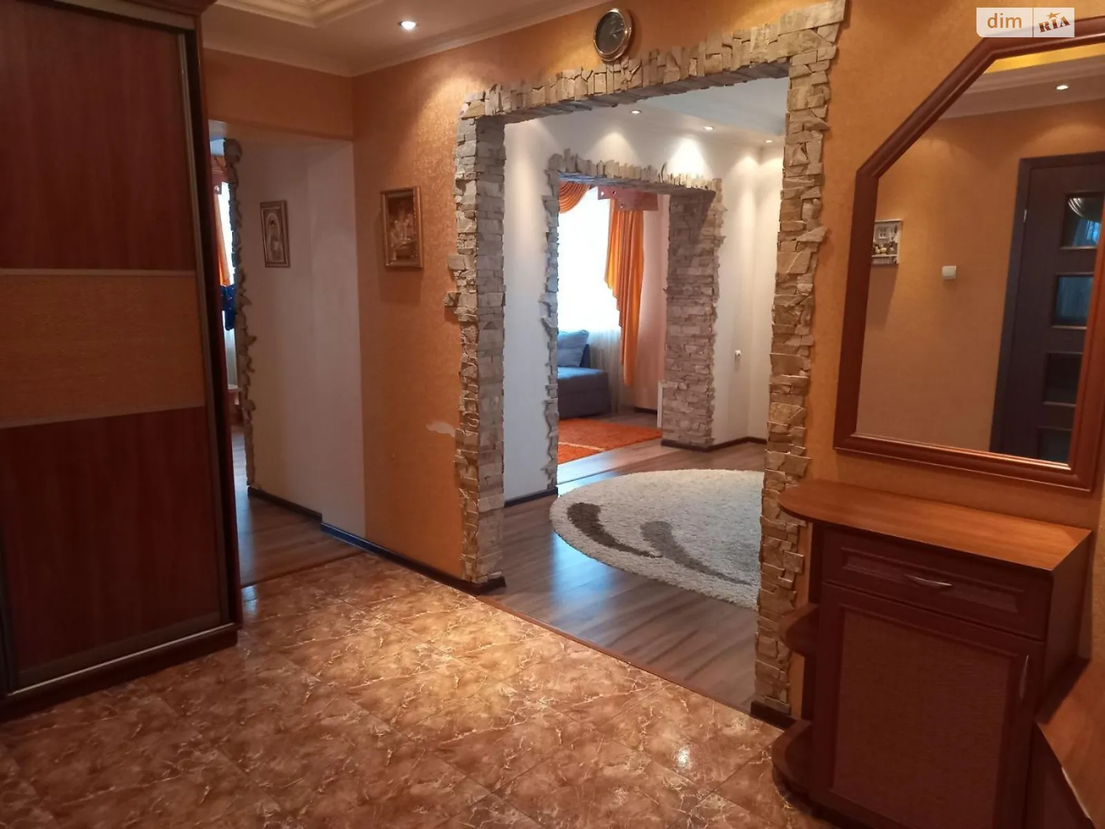 Продается 4-комнатная квартира 149.7 кв. м в Ровно, ул. Коновальца Евгения - фото 1