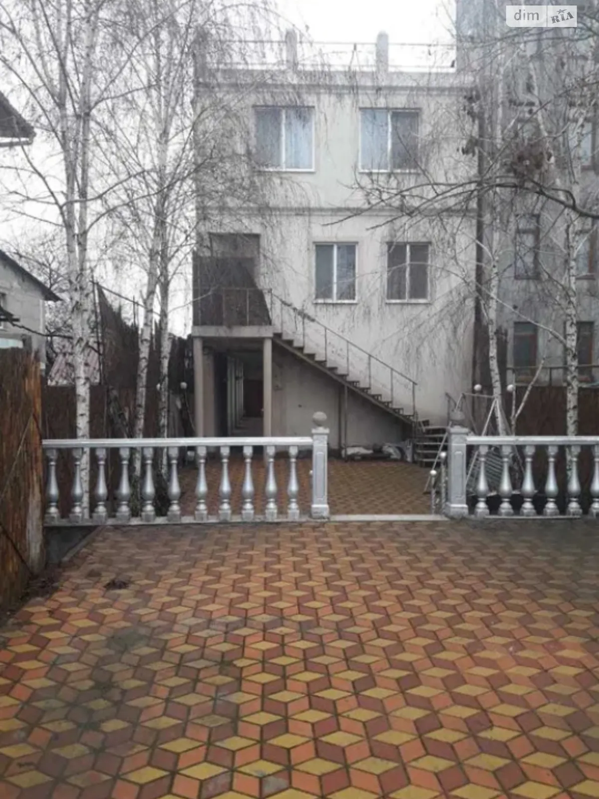 Продається будинок 3 поверховий 489 кв. м з гаражем, цена: 185000 $