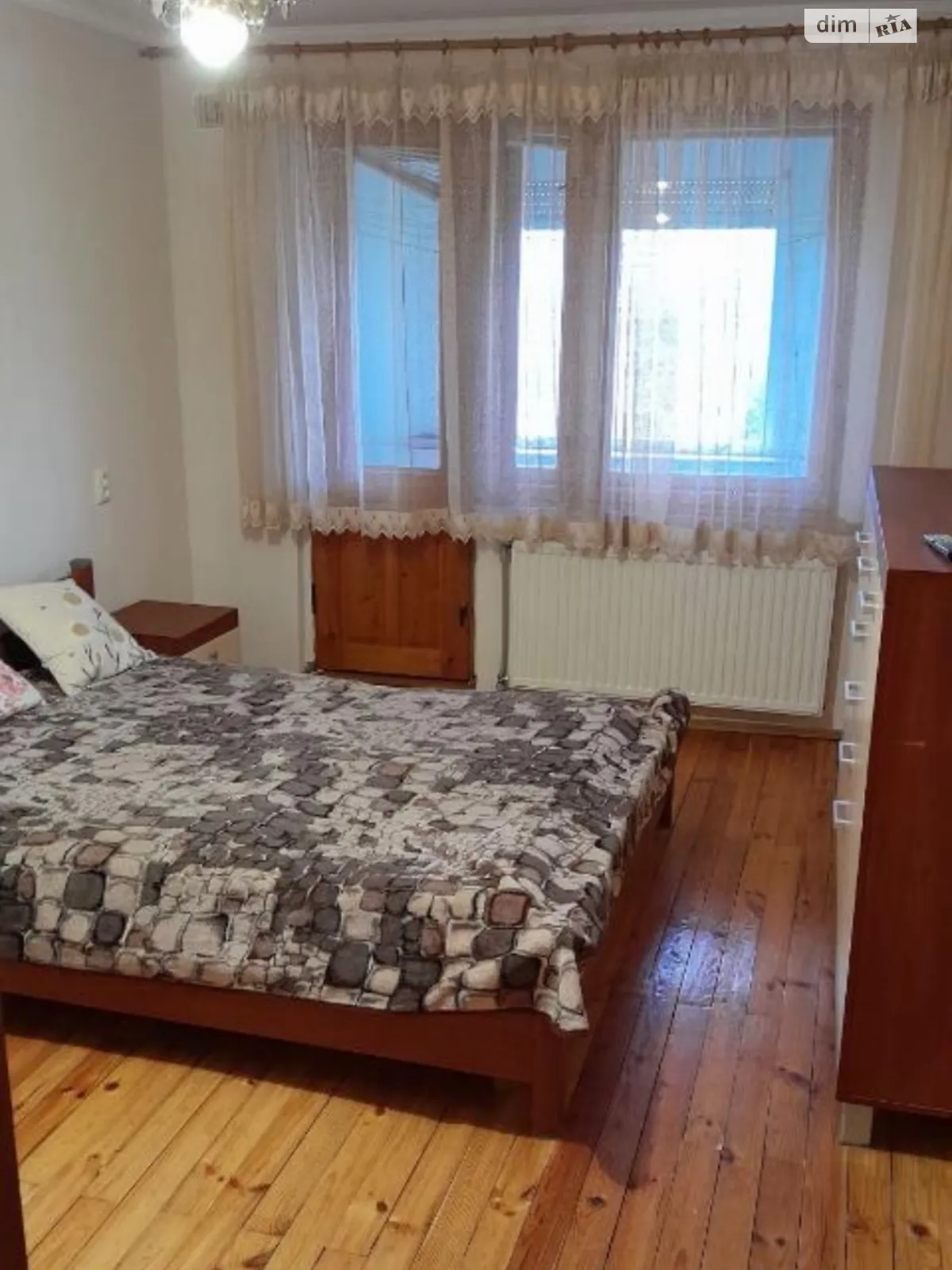 Продается 3-комнатная квартира 60 кв. м в Ужгороде, цена: 54700 $