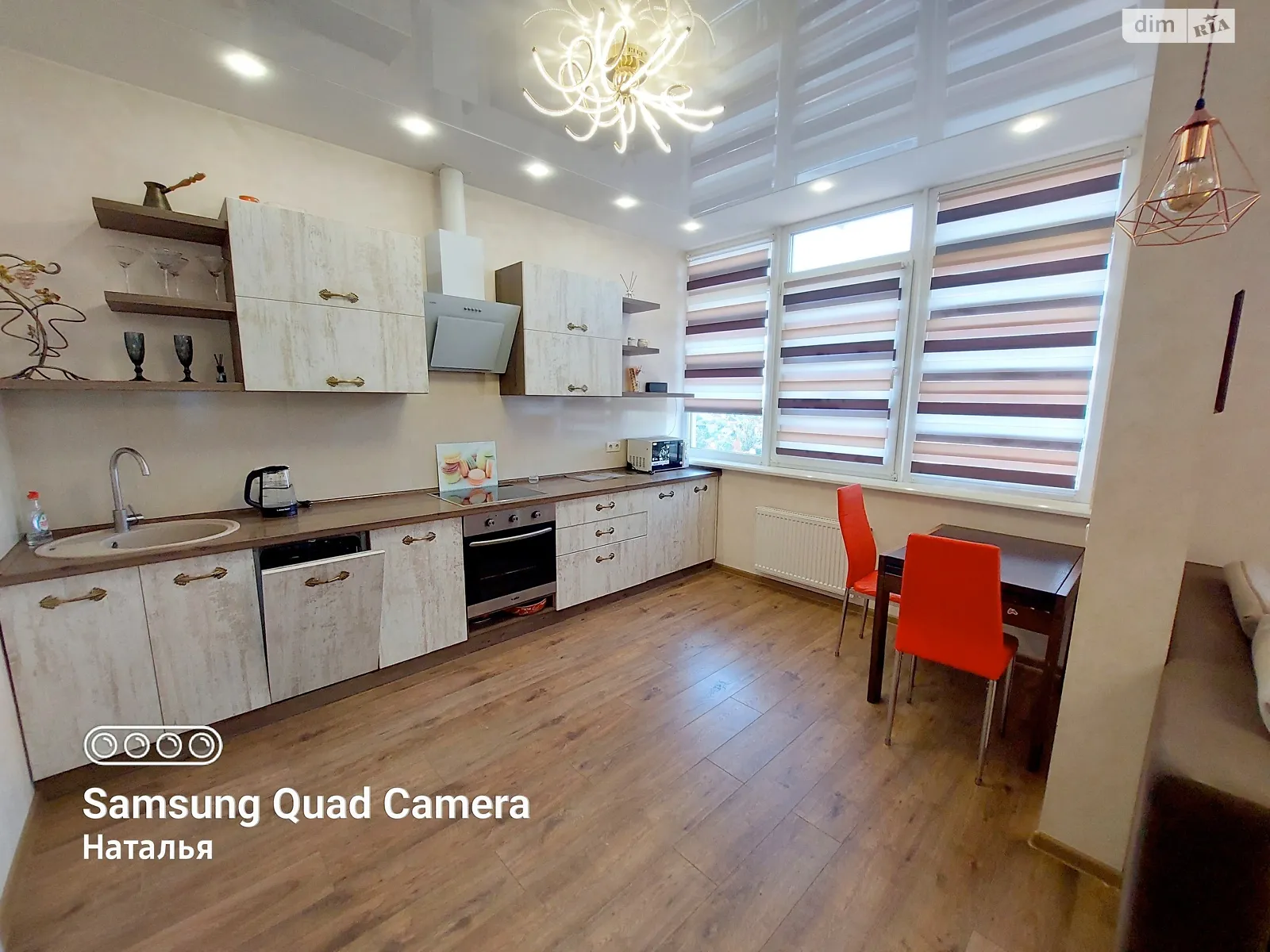 Продается 2-комнатная квартира 66.7 кв. м в Одессе, цена: 70000 $
