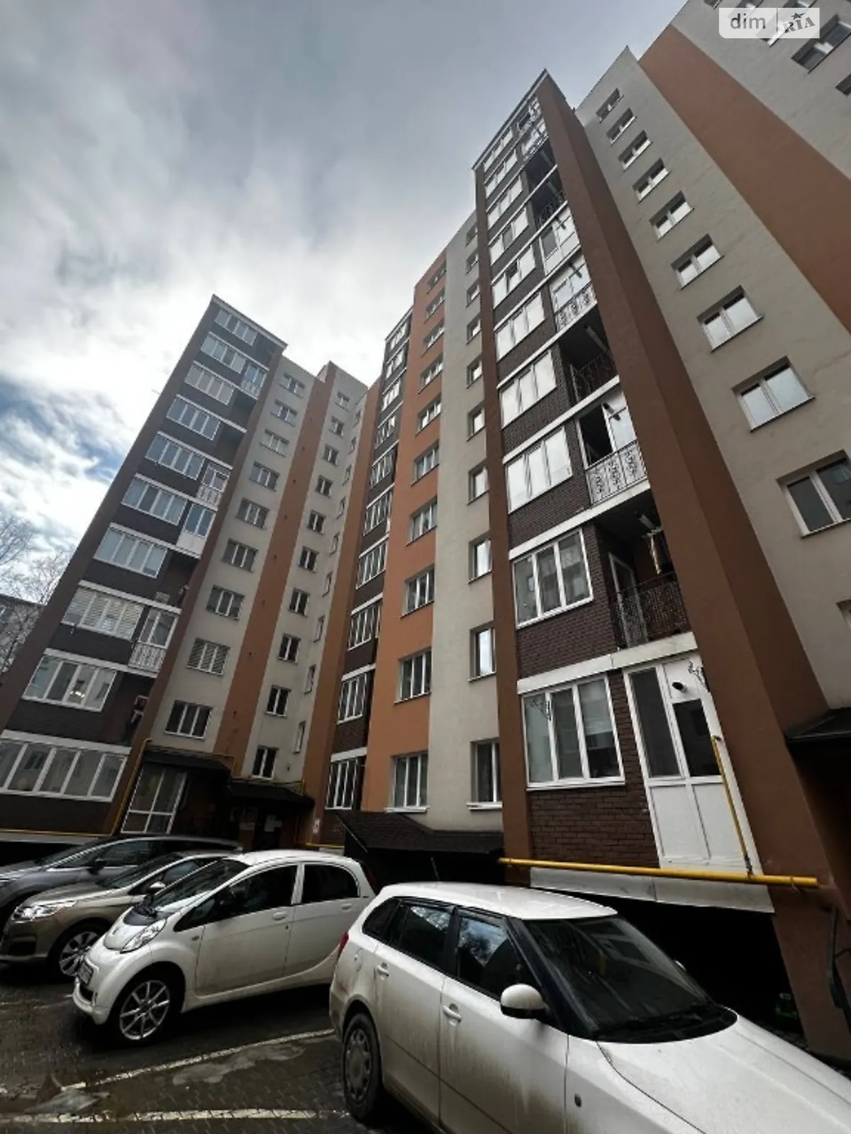 Продается 2-комнатная квартира 57 кв. м в Хмельницком, ул. Озерная, 3А - фото 1