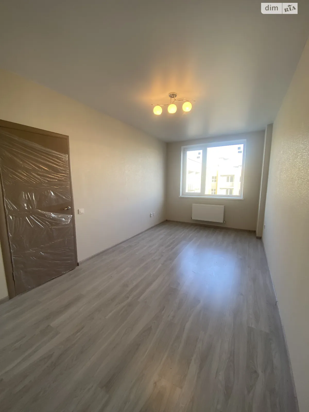 Продается 1-комнатная квартира 36 кв. м в Авангарде, цена: 26200 $