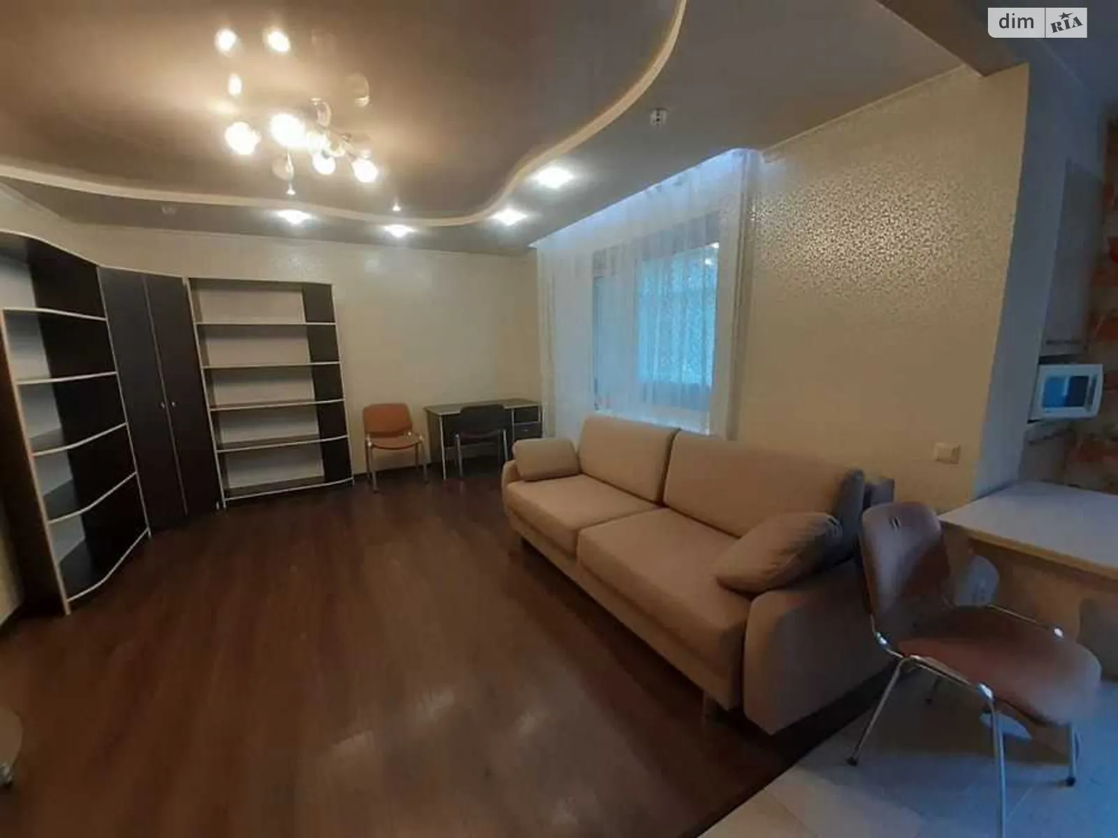 Продается 3-комнатная квартира 67 кв. м в Полтаве
