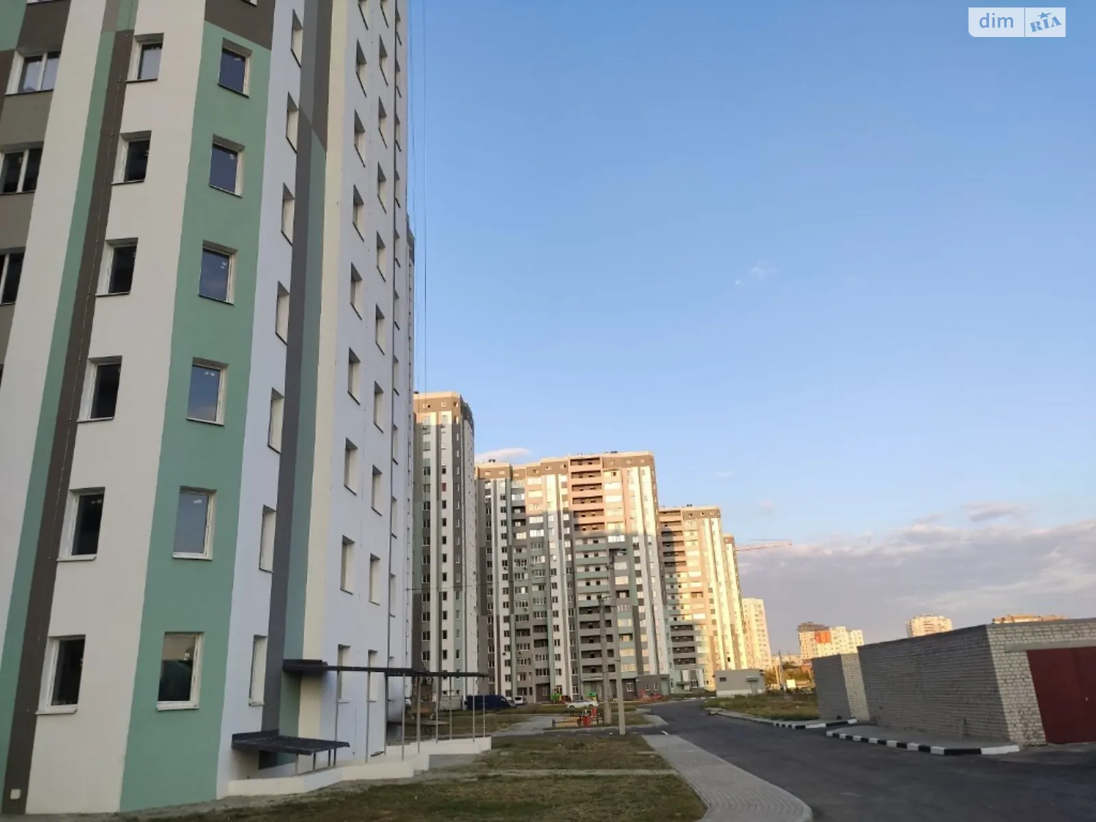 Продается 2-комнатная квартира 71 кв. м в Харькове, ул. Заливная, 10 - фото 1