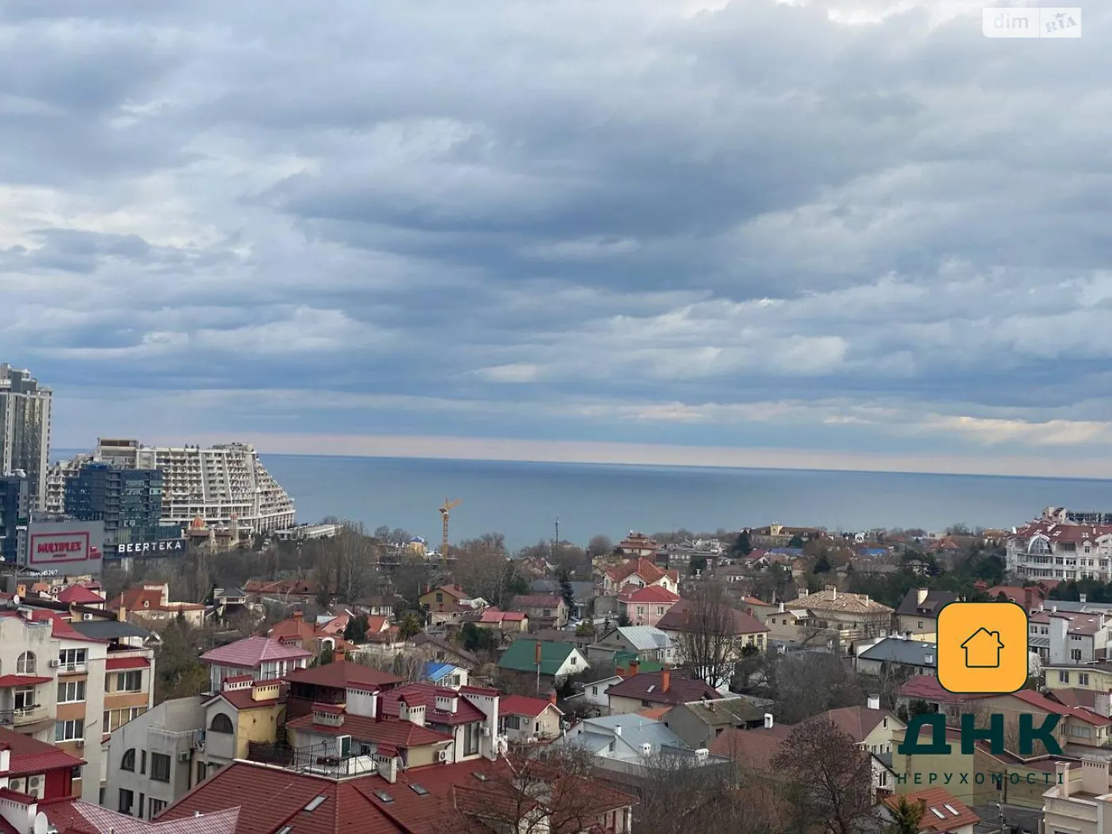 Продается 1-комнатная квартира 44 кв. м в Одессе, ул. Педагогическая, 23 - фото 1