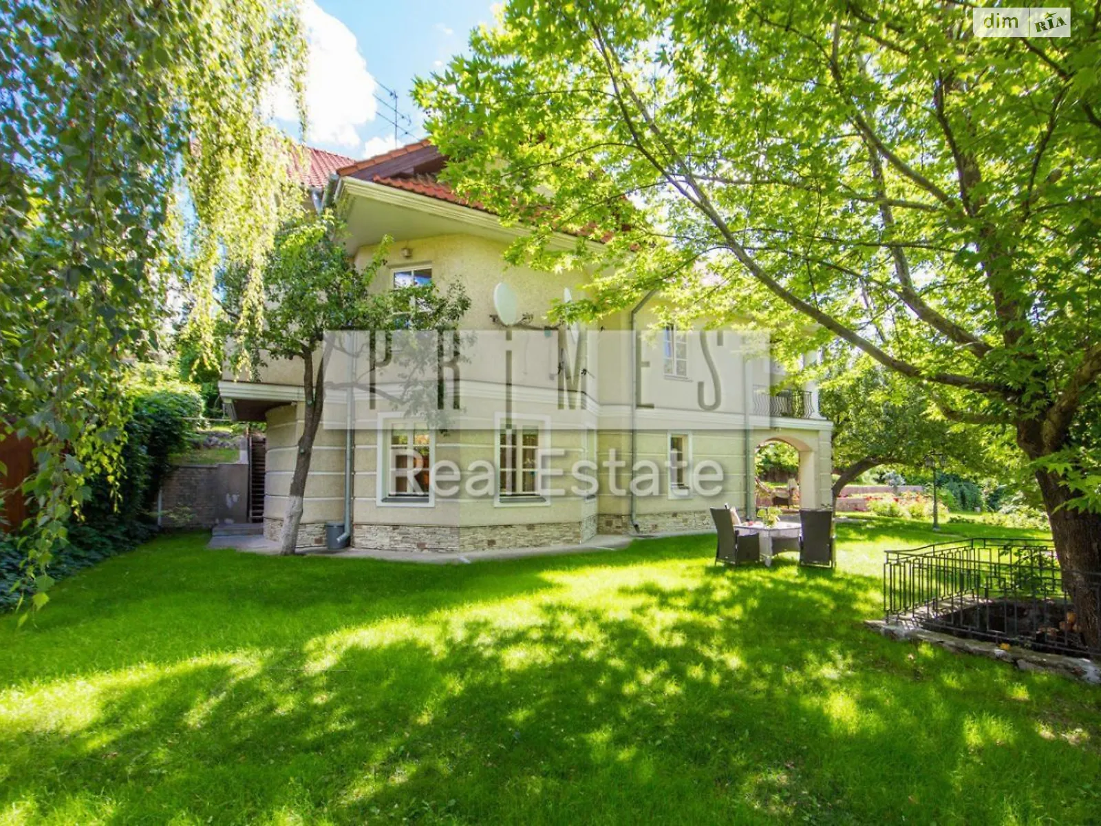 Сдается в аренду дом на 2 этажа 485 кв. м с гаражом, цена: 7500 $ - фото 1