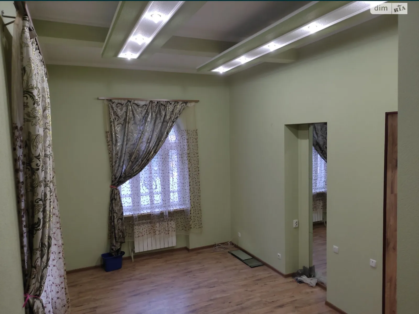 Продается 1-комнатная квартира 36 кв. м в Черновцах, ул. Вокзальная(Гагарина Юрия), 29 - фото 1
