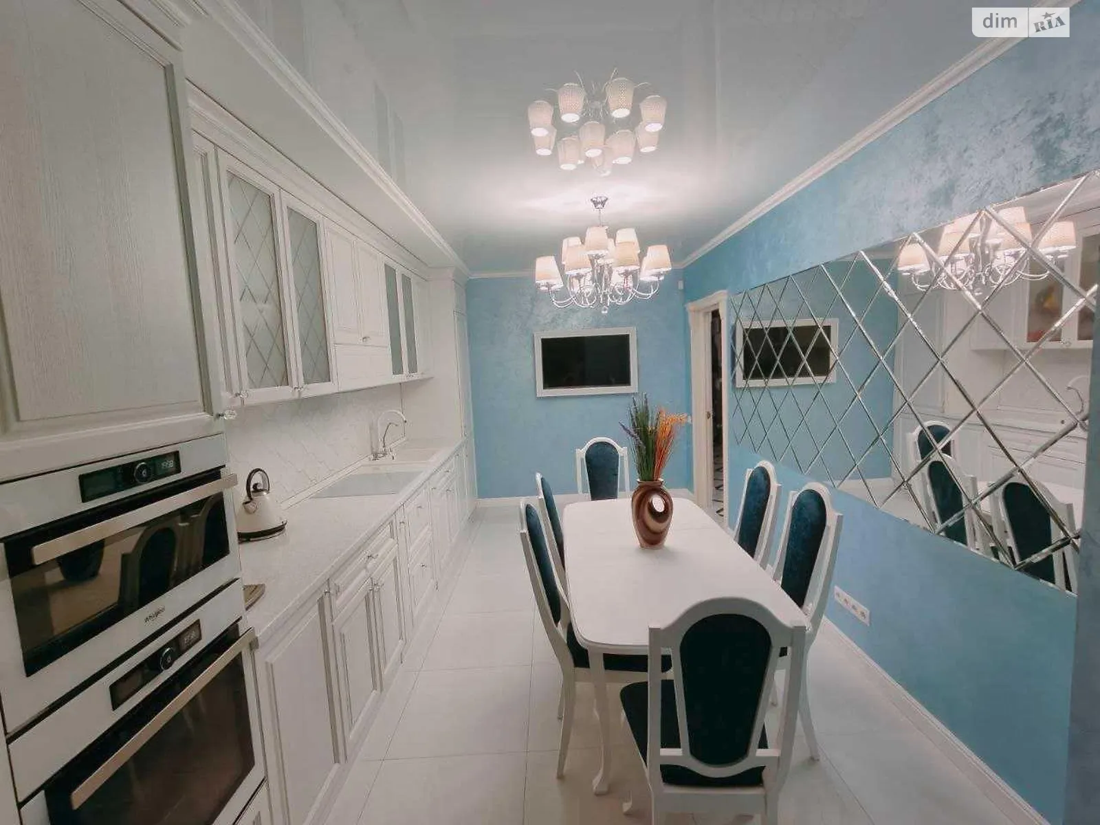 Продается 3-комнатная квартира 105 кв. м в Харькове, цена: 151000 $