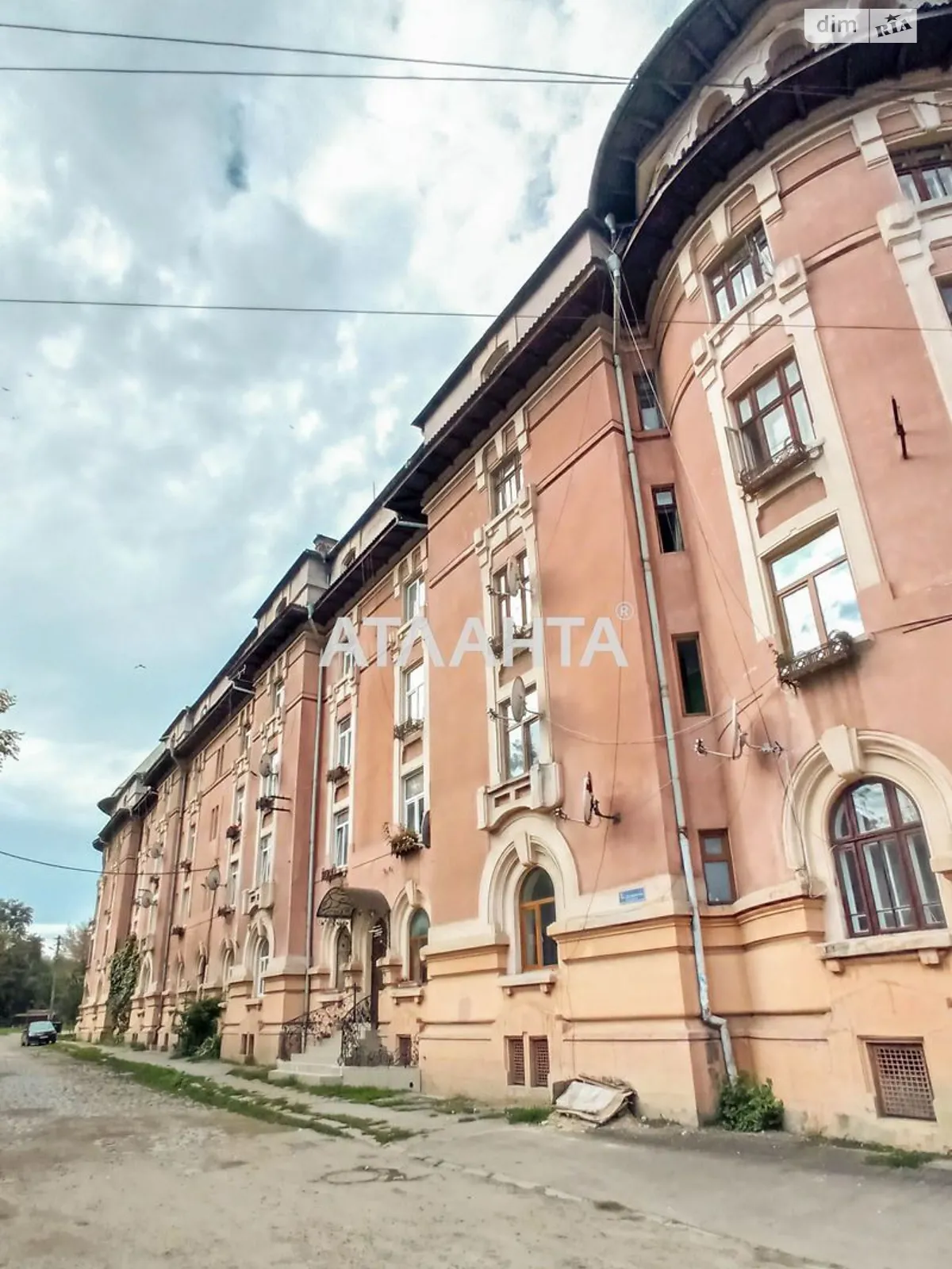 Продается 1-комнатная квартира 31 кв. м в Черновцах, цена: 28500 $